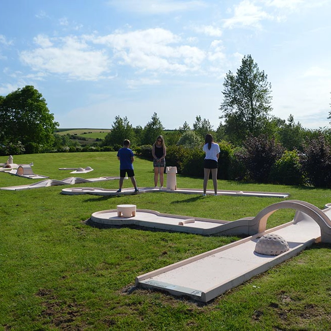Mini-golf